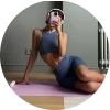 👩