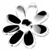 ⚫