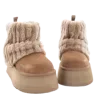 👢