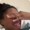 😭