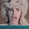 😱
