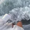 🌊