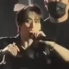 😨