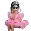 👸