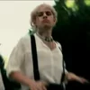 🕺