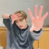 🤚