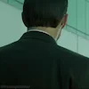 🕴