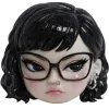👧