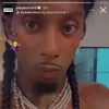 😗