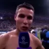 😱