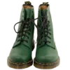 👢