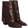 👢