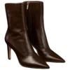 👢