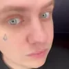 🤨