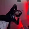 😈