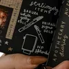 📖