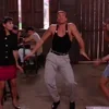 🕺