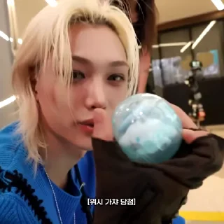 🎣