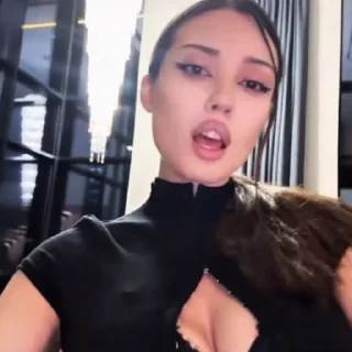 🤩