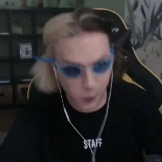 😮