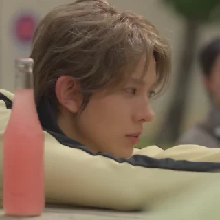 💴