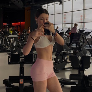 elina channel avatar