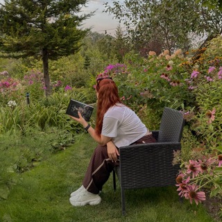 book.yulia channel avatar