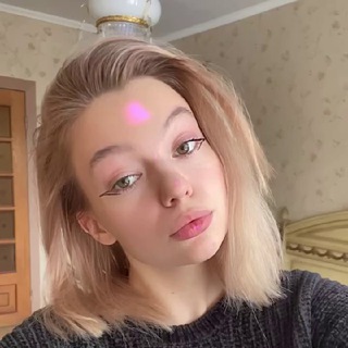 Кэрри про шмотки болтает!! channel avatar