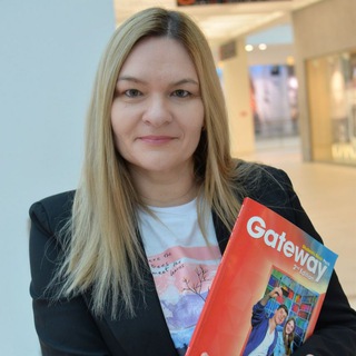 Аватар канала Елена Давыдова Beyond B2/C1