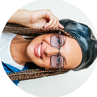 Лена Балтина одевает channel avatar