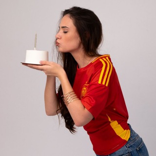 Millchic channel avatar