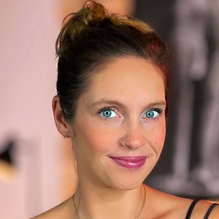 Céline Chevallier - Os Franceses Tomam Banho channel avatar