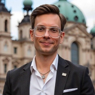 Аватар канала Simon Bakker | Education Bot